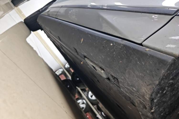 Used BYD Qin L 2025 EV 545KM Beyond Version Right Side Sill