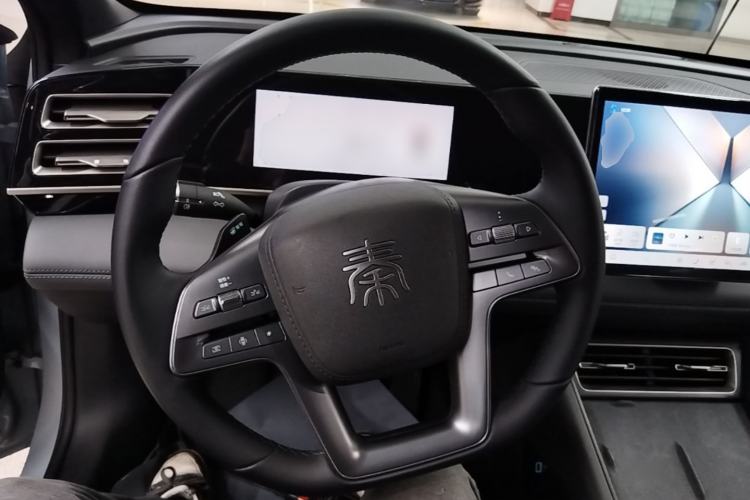 Used BYD Qin L 2025 DM-i Smart Drive 120KM Superior Model Steering Wheel
