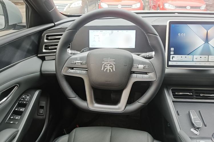 Used BYD Qin L 2025 DM-i Smart Drive 80KM Leading Model Steering Wheel