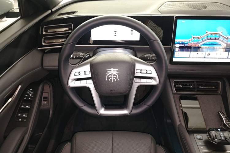Used BYD Qin L 2025 DM-i Smart Drive 120KM Superior Model Steering Wheel