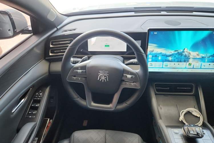 Used BYD Qin L 2025 DM-i Smart Drive 120KM Excellence Model Steering Wheel