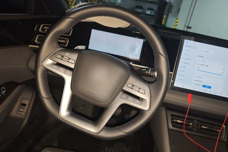 Used BYD Qin L 2025 DM-i Smart Drive 120KM Leading Model Steering Wheel