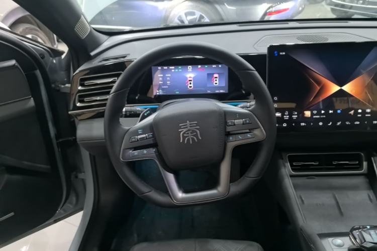 Used BYD Qin L 2025 DM-i Smart Drive 120KM Excellence Model Steering Wheel