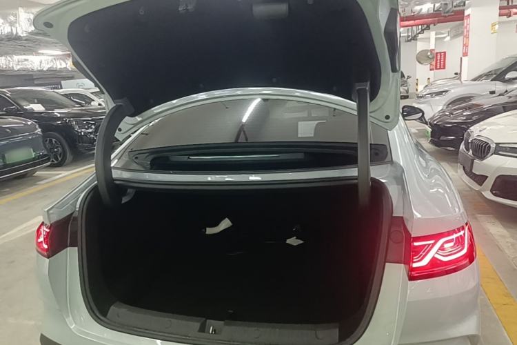 Used BYD Qin L 2025 DM-i Smart Drive 80KM Superior Model Trunk
