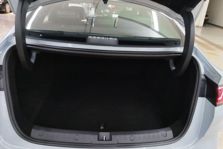 Used BYD Qin L 2025 DM-i Smart Drive 120KM Superior Model Trunk
