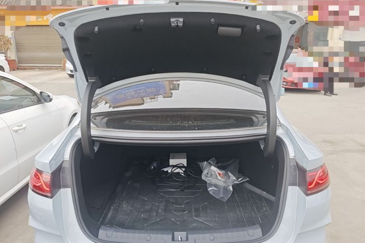 Used BYD Qin L 2025 DM-i Smart Drive 80KM Leading Model Trunk