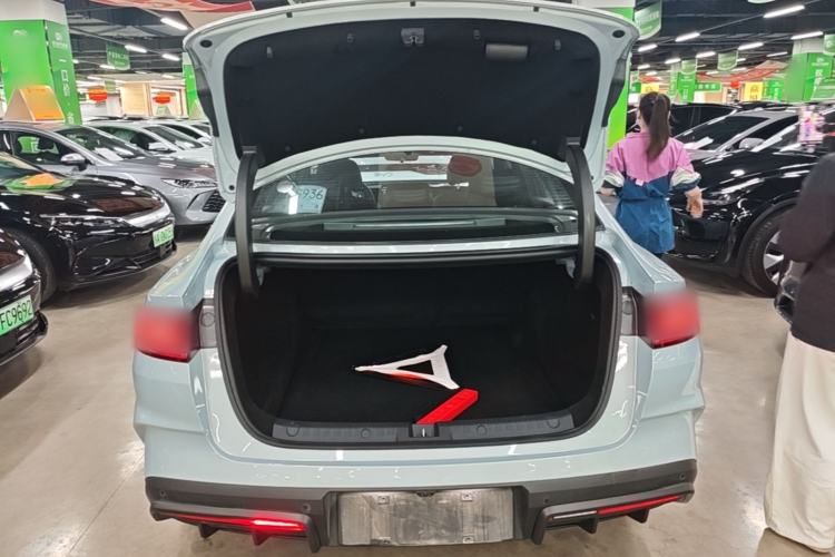 Used BYD Qin L 2025 DM-i Smart Drive 120KM Superior Model Trunk