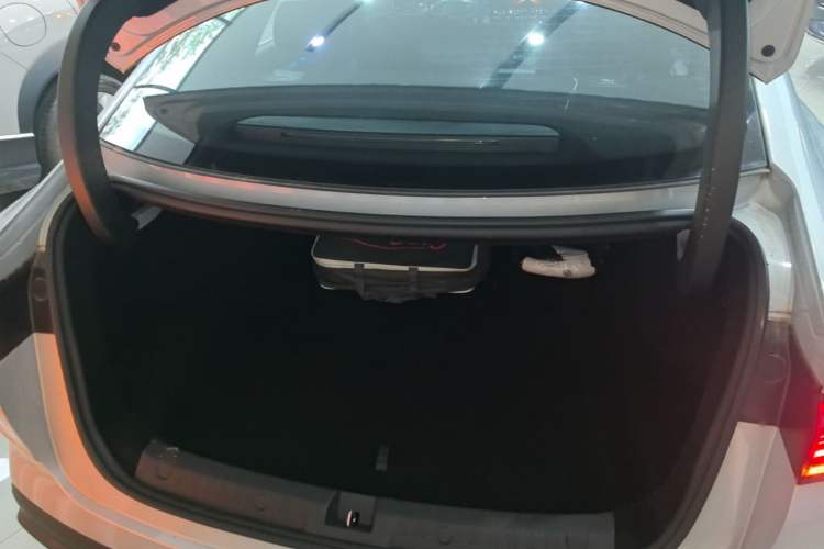Used BYD Qin L 2025 DM-i Smart Drive 120KM Excellence Model Trunk