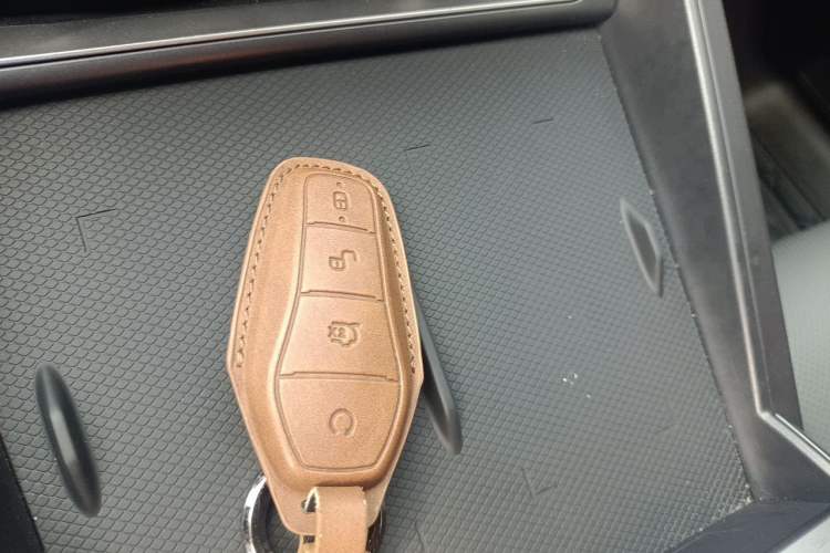 Used BYD Qin L 2025 EV 470KM Leading Edition Vehicle Key