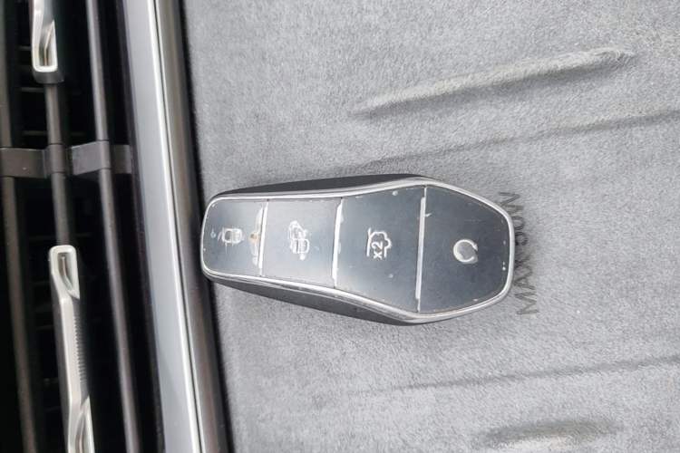 Used BYD Qin L 2025 EV 545KM Excellence Edition Vehicle Key