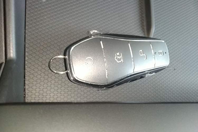 Used BYD Qin L 2025 EV 470KM Leading Edition Vehicle Key