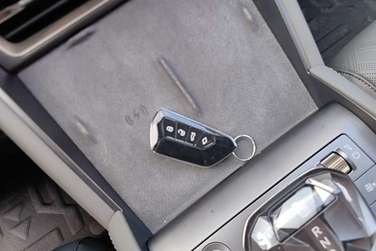 Used BYD Qin L 2025 DM-i Smart Drive 120KM Superior Model Vehicle Key