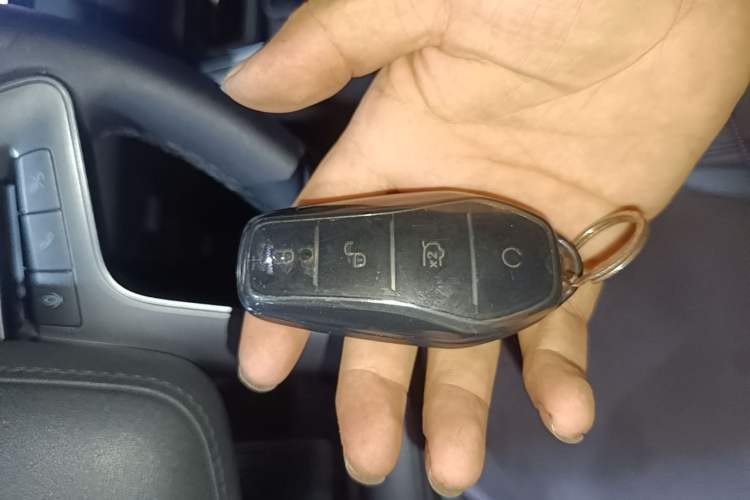 Used BYD Qin L 2025 DM-i Smart Drive 80KM Leading Model Vehicle Key