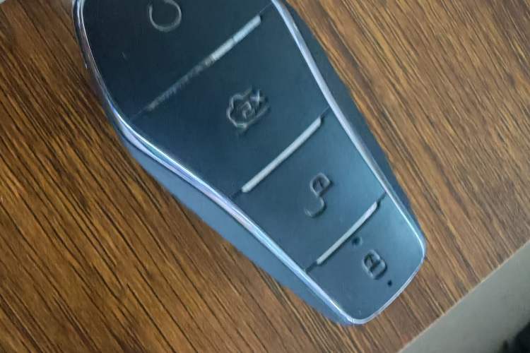 Used BYD Qin L 2025 EV 545KM Beyond Version Vehicle Key