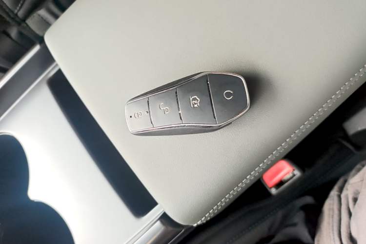 Used BYD Qin L 2025 EV 545KM Beyond Version Vehicle Key