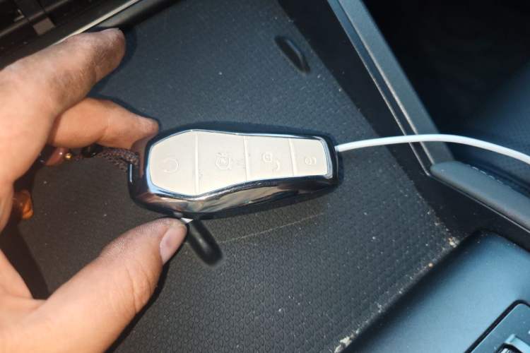 Used BYD Qin L 2025 DM-i Smart Drive 80KM Leading Model Vehicle Key