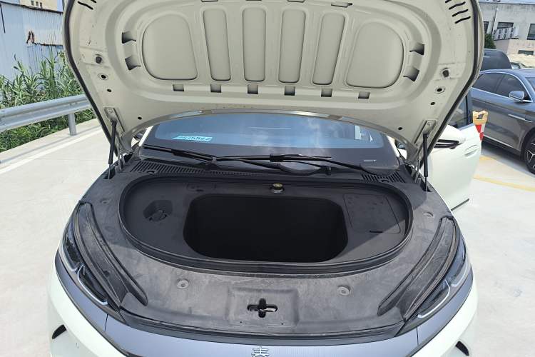 Used BYD Qin L 2025 EV 545KM Beyond Version Engine Bay