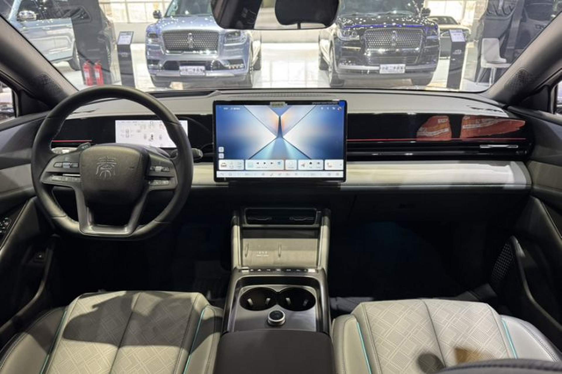 Used BYD Qin L 2025 EV 545KM Cloud Suspension Edition Interior 1