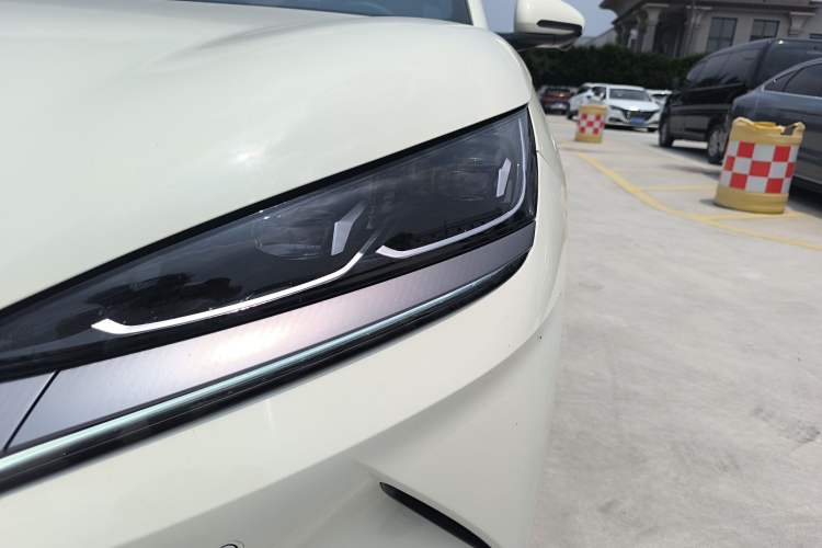 Used BYD Qin L 2025 EV 545KM Beyond Version Left Front Headlight
