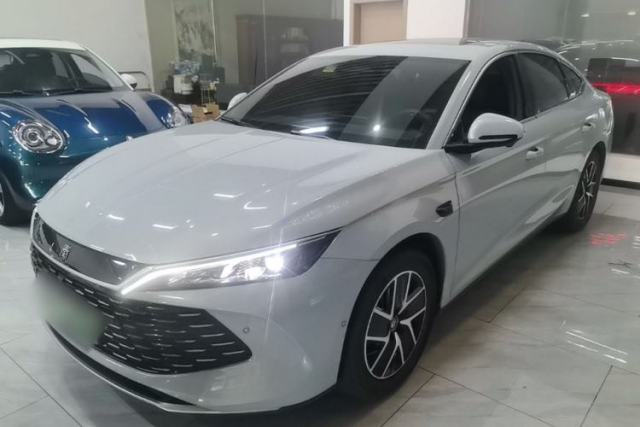 Used BYD Qin L 2025 DM-i Smart Drive 120KM Leading Model