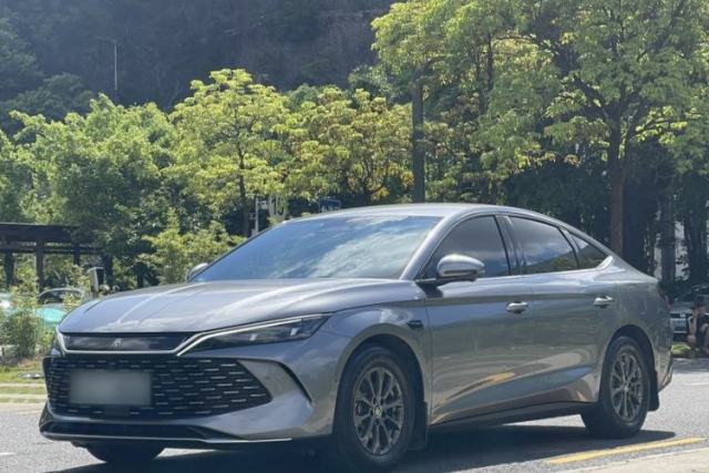 Used BYD Qin L 2025 DM-i Smart Drive 80KM Leading Model