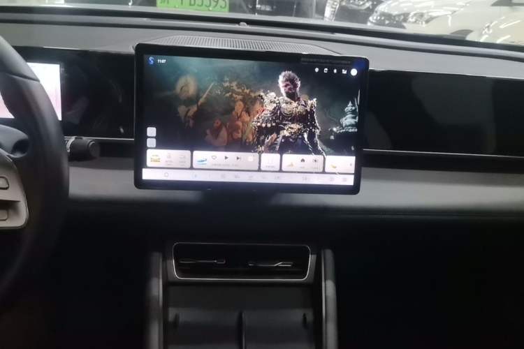 Used BYD Qin L 2025 DM-i Smart Drive 120KM Leading Model Audio And AC Panel