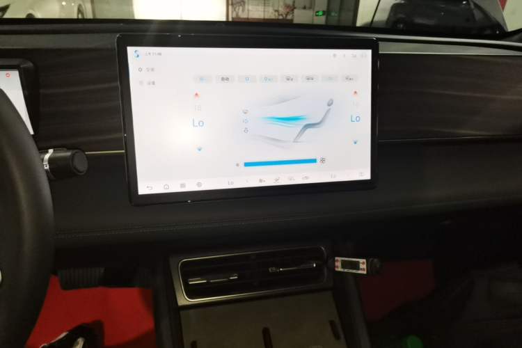 Used BYD Qin L 2025 DM-i Smart Drive 80KM Leading Model Audio And AC Panel