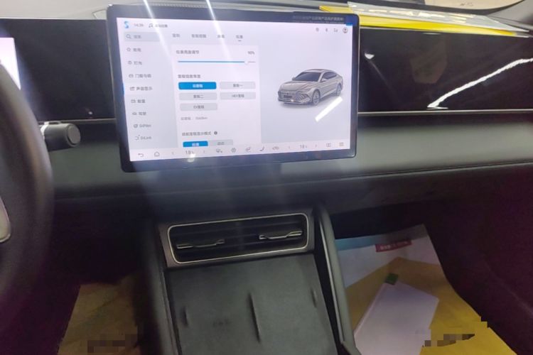 Used BYD Qin L 2025 DM-i Smart Drive 120KM Superior Model Audio And AC Panel