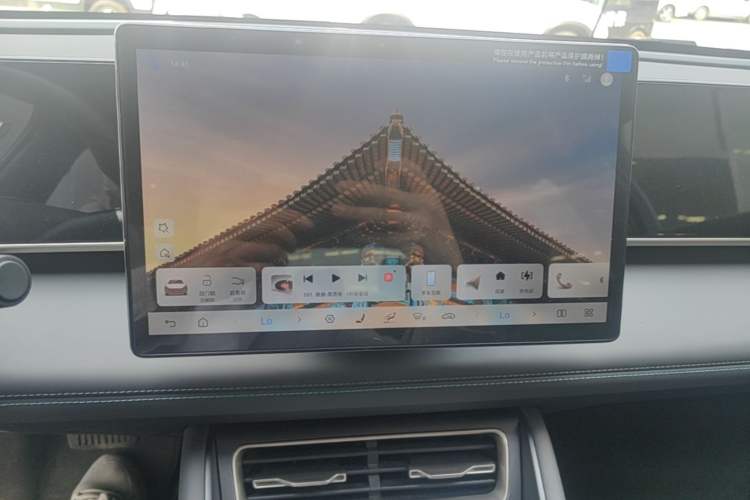 Used BYD Qin L 2025 DM-i Smart Drive 120KM Superior Model Audio And AC Panel