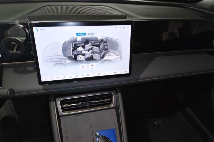 Used BYD Qin L 2025 DM-i Smart Drive 120KM Superior Model Audio And AC Panel