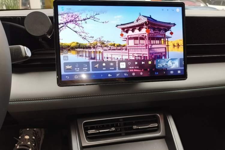 Used BYD Qin L 2025 EV 470KM Leading Edition Audio And AC Panel