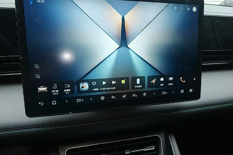 Used BYD Qin L 2025 EV 470KM Leading Edition Audio And AC Panel