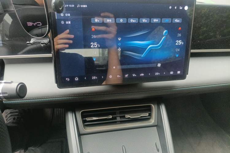 Used BYD Qin L 2025 DM-i Smart Drive 80KM Leading Model Audio And AC Panel