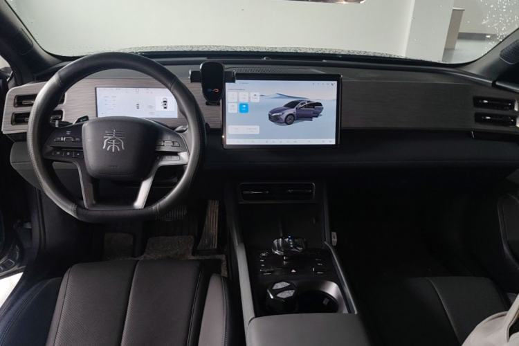 Used BYD Qin L 2025 DM-i Smart Drive 80KM Leading Model Center Console