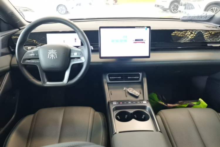 Used BYD Qin L 2025 EV 545KM Beyond Version Center Console