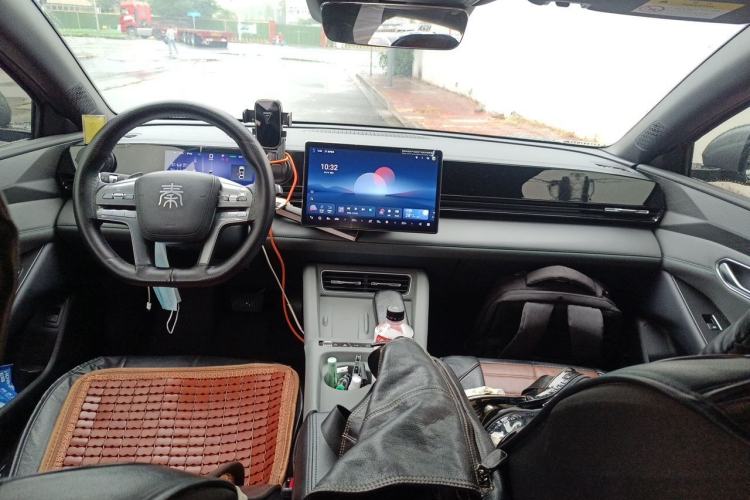 Used BYD Qin L 2025 EV 545KM Beyond Version Center Console