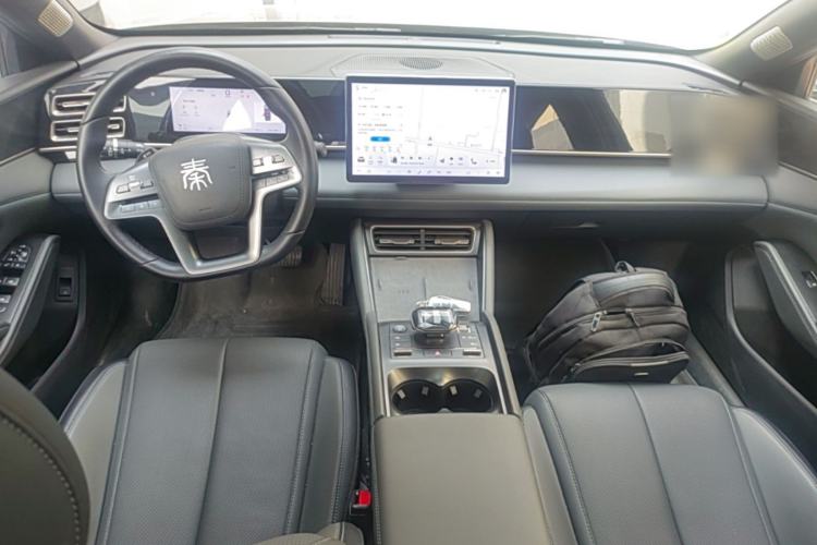 Used BYD Qin L 2025 DM-i Smart Drive 120KM Superior Model Center Console