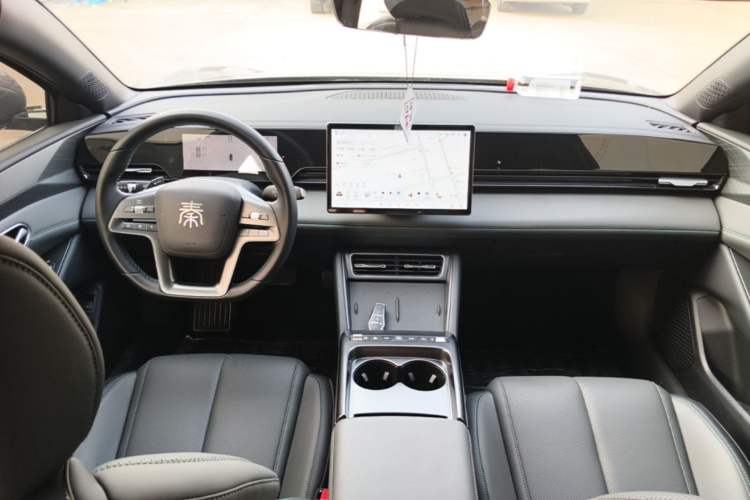 Used BYD Qin L 2025 EV 545KM Beyond Version Center Console