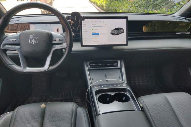 Used BYD Qin L 2025 EV 545KM Beyond Version Center Console