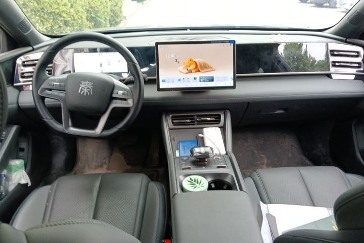 Used BYD Qin L 2025 DM-i Smart Drive 80KM Leading Model Center Console