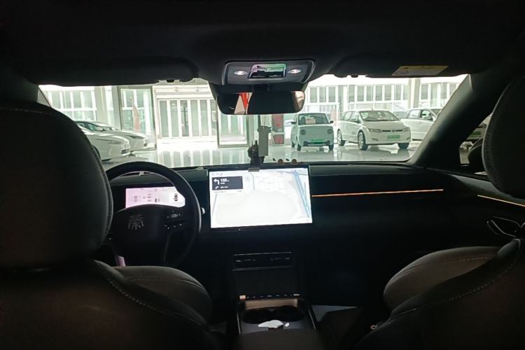 Used BYD Qin L 2025 EV 545KM Excellence Edition Center Console