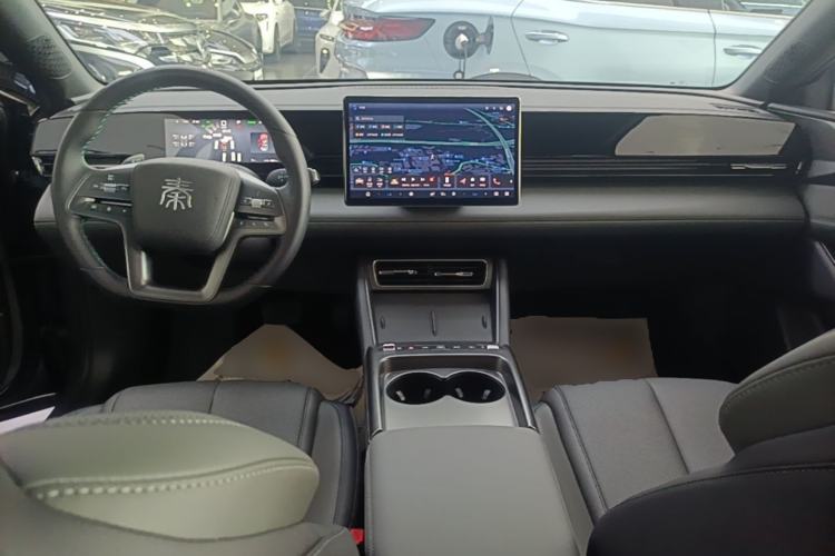 Used BYD Qin L 2025 EV 545KM Beyond Version Center Console