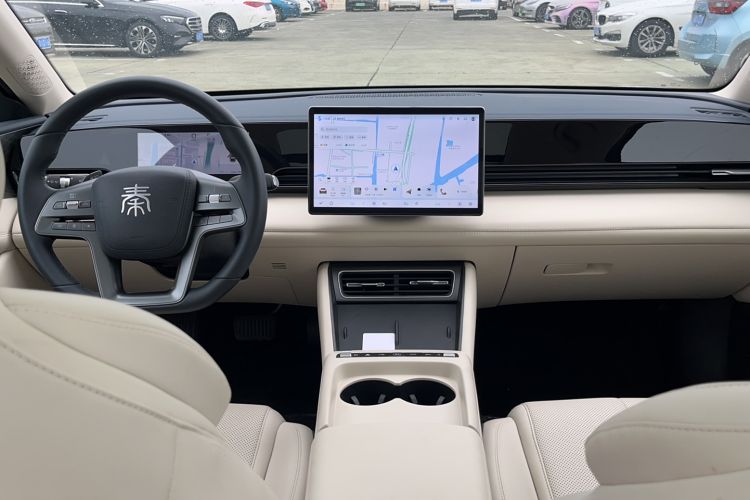 Used BYD Qin L 2025 EV 545KM Beyond Version Center Console