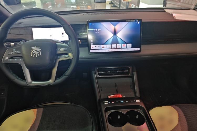 Used BYD Qin L 2025 EV 545KM Beyond Version Center Console