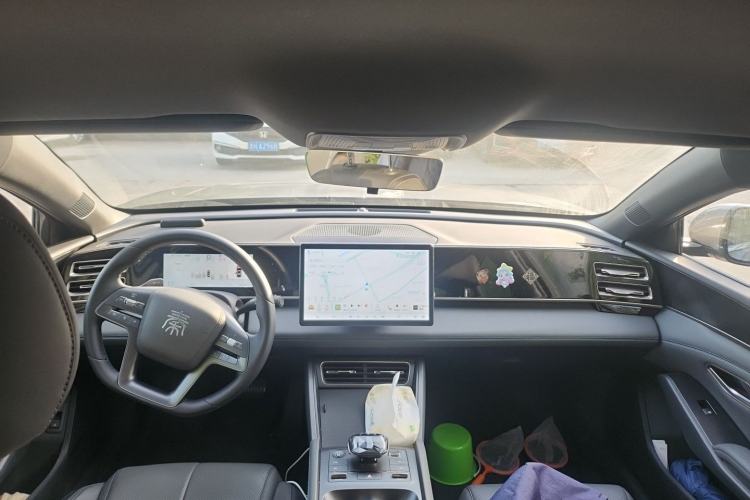Used BYD Qin L 2025 DM-i Smart Drive 80KM Leading Model Center Console
