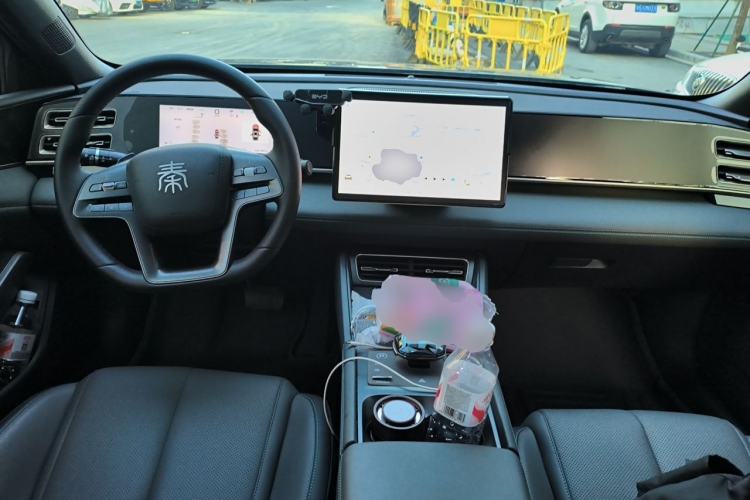 Used BYD Qin L 2025 DM-i Smart Drive 80KM Leading Model Center Console