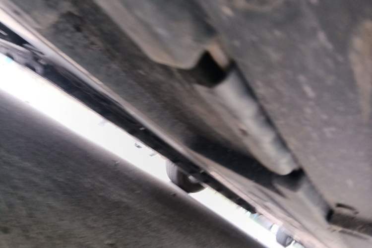 Used BYD Qin L 2025 DM-i Smart Drive 80KM Leading Model Chassis Front Left