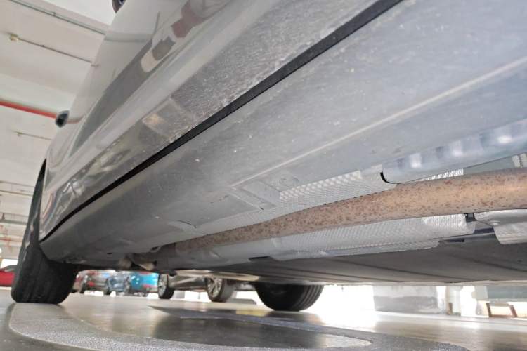 Used BYD Qin L 2025 DM-i Smart Drive 120KM Superior Model Chassis Front Right