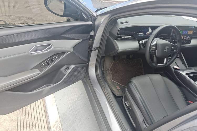 Used BYD Qin L 2025 EV 470KM Leading Edition Driver Seat