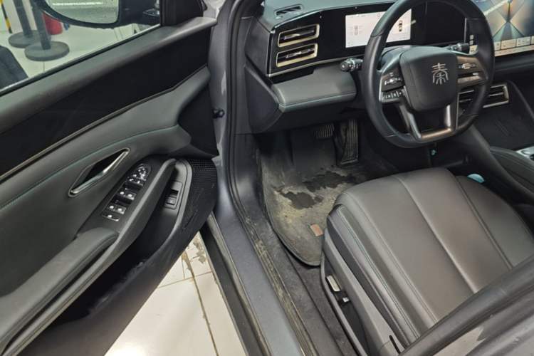 Used BYD Qin L 2025 DM-i Smart Drive 120KM Leading Model Driver Seat
